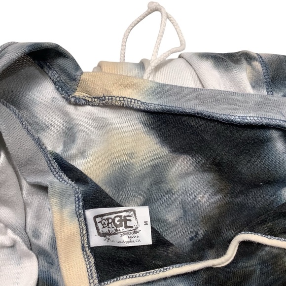 Erge Women’s Black and Cream Tie-Dye Jumper Shorts Outfit WORN ONCE. Drawstring - Picture 5 of 9